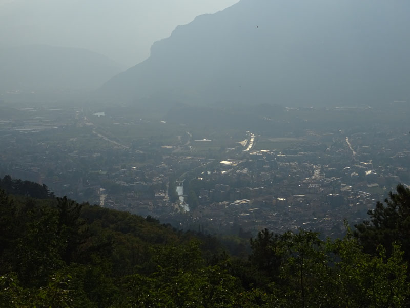 Giro del Monteghello -  sentiero F1 (Rovereto)